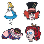 Broche en émail Alice au pays des merveilles