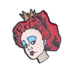 Broche en émail Alice au pays des merveilles